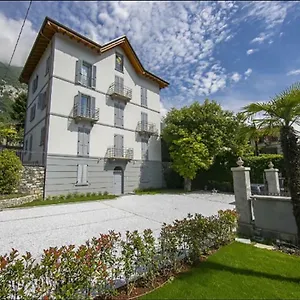 https://villa-regina-int3.it-lombardy.com